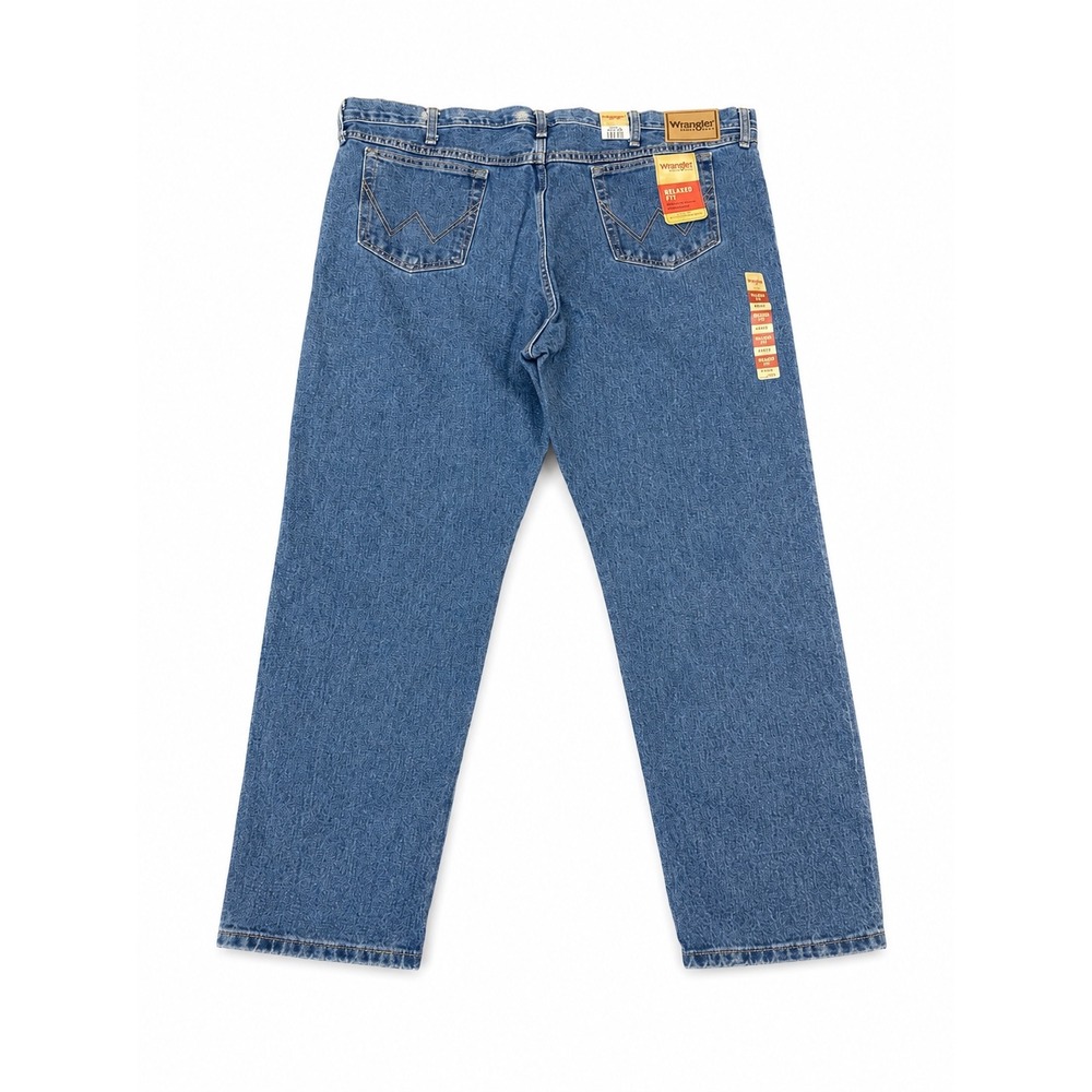 Wrangler Rugged Wear Relaxed Fit Jeans Men's 44x32 Blue Straight Leg Denim - Picture 2 of 6